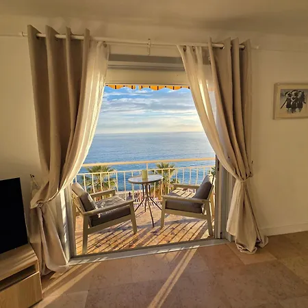 Du Midi- Vue Sur Standing Presta Апартаменты *